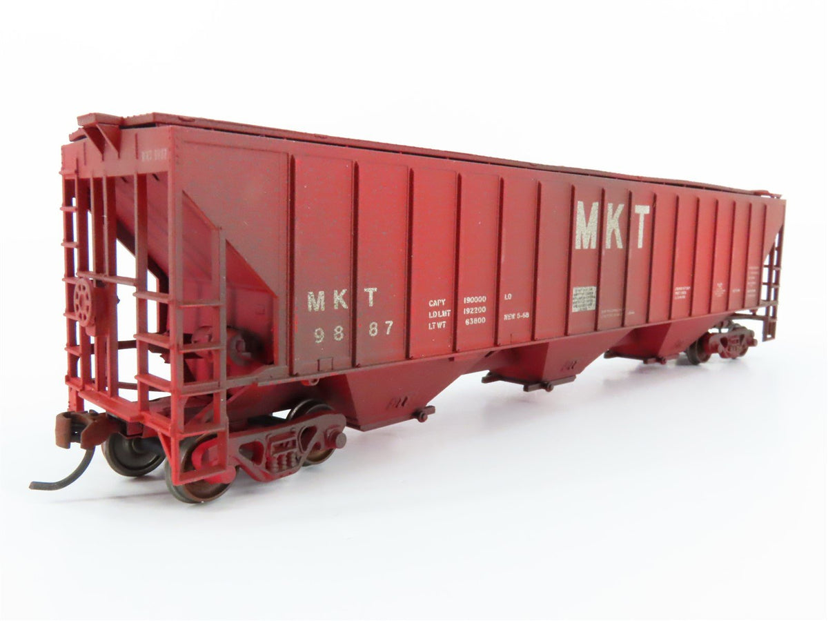 HO Athearn MKT Missouri-Kansas-Texas 3-Bay Covered Hopper #9887 - Weathered