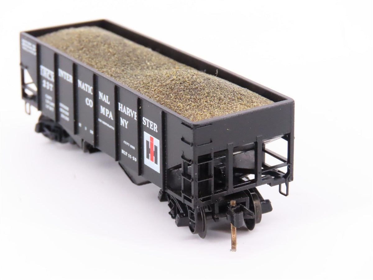 N Kadee Micro-Trains MTL 56030 IHCX International Harvester 2-Bay Hopper #237