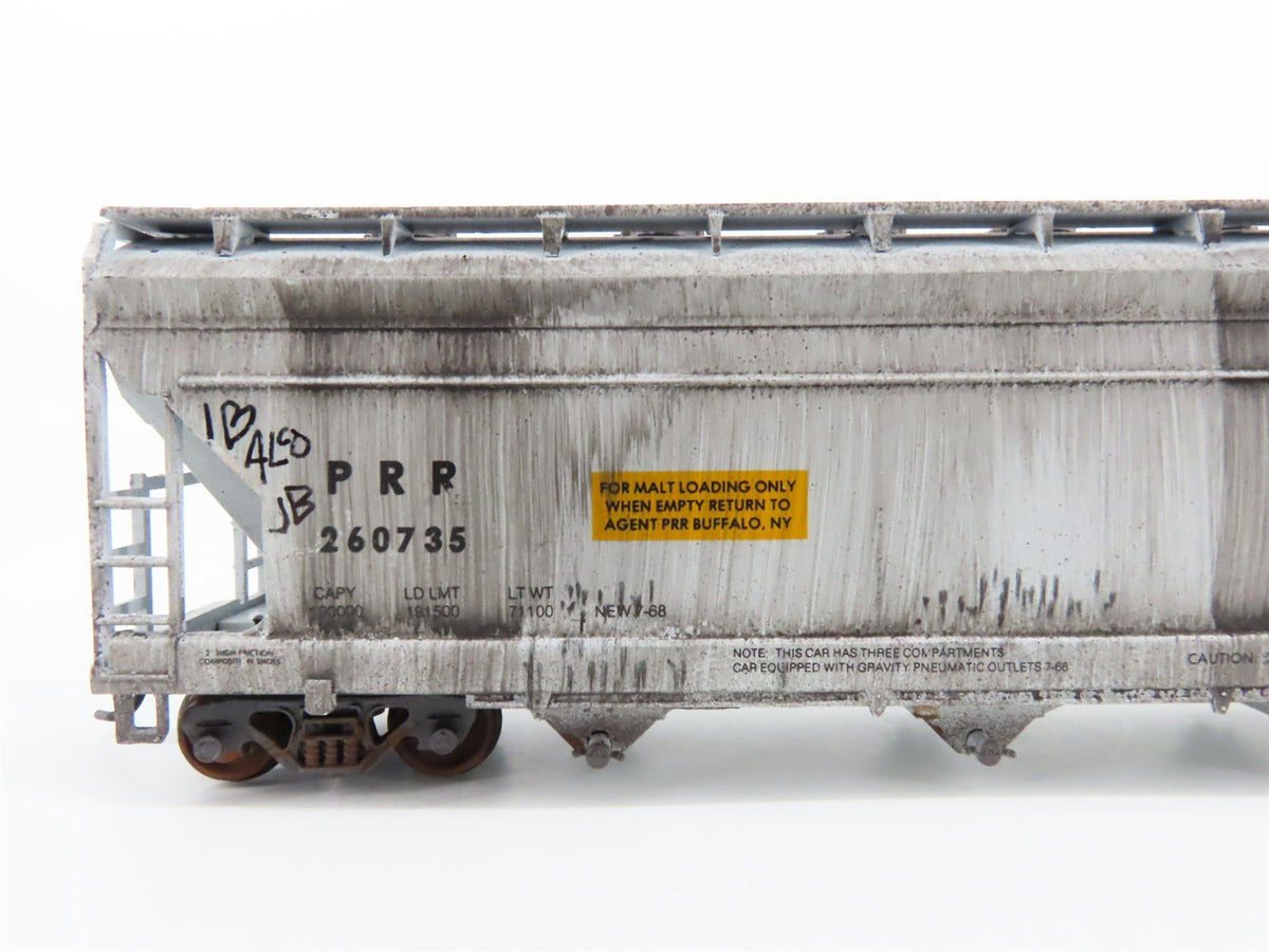 HO Athearn PRR Pennsylvania 4-Bay Covered Hopper #260735 - Weathered &amp; Graffiti