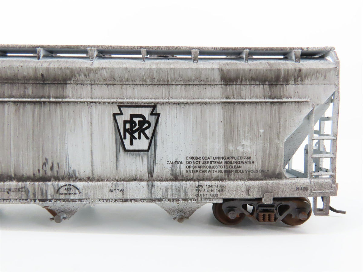 HO Athearn PRR Pennsylvania 4-Bay Covered Hopper #260735 - Weathered &amp; Graffiti