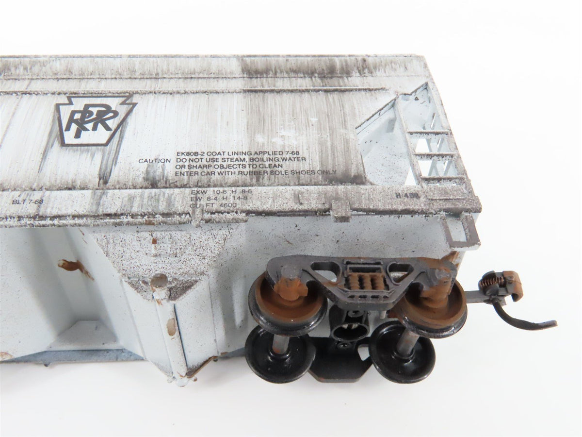 HO Athearn PRR Pennsylvania 4-Bay Covered Hopper #260735 - Weathered &amp; Graffiti