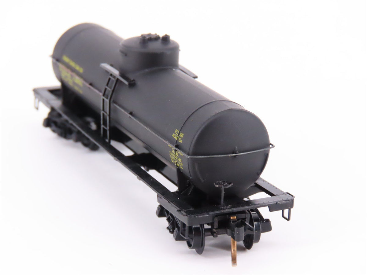 N Scale Kadee Micro-Trains MTL 65122 UTLX 39&#39; Single Dome Tank Car #71097