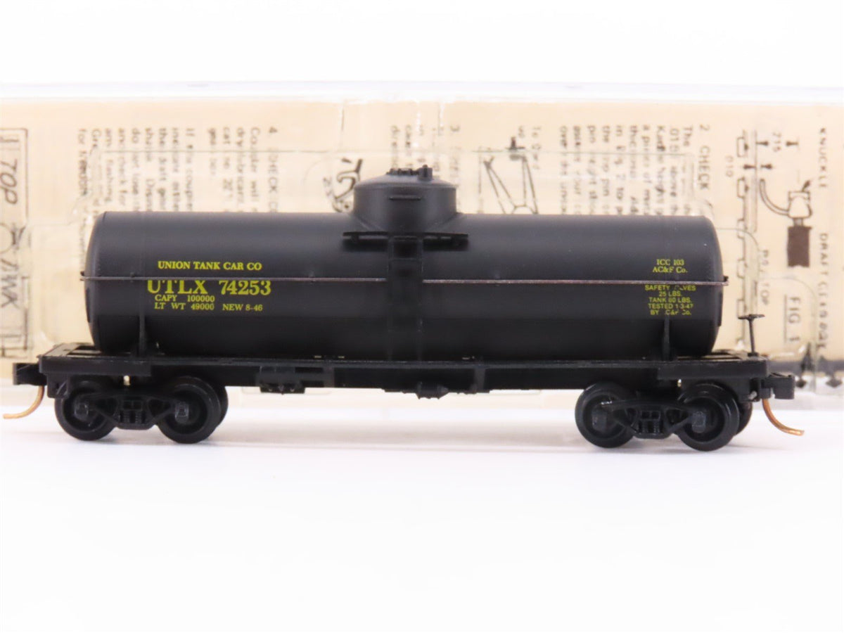 N Scale Kadee Micro-Trains MTL 65122 UTLX 39&#39; Single Dome Tank Car #74253