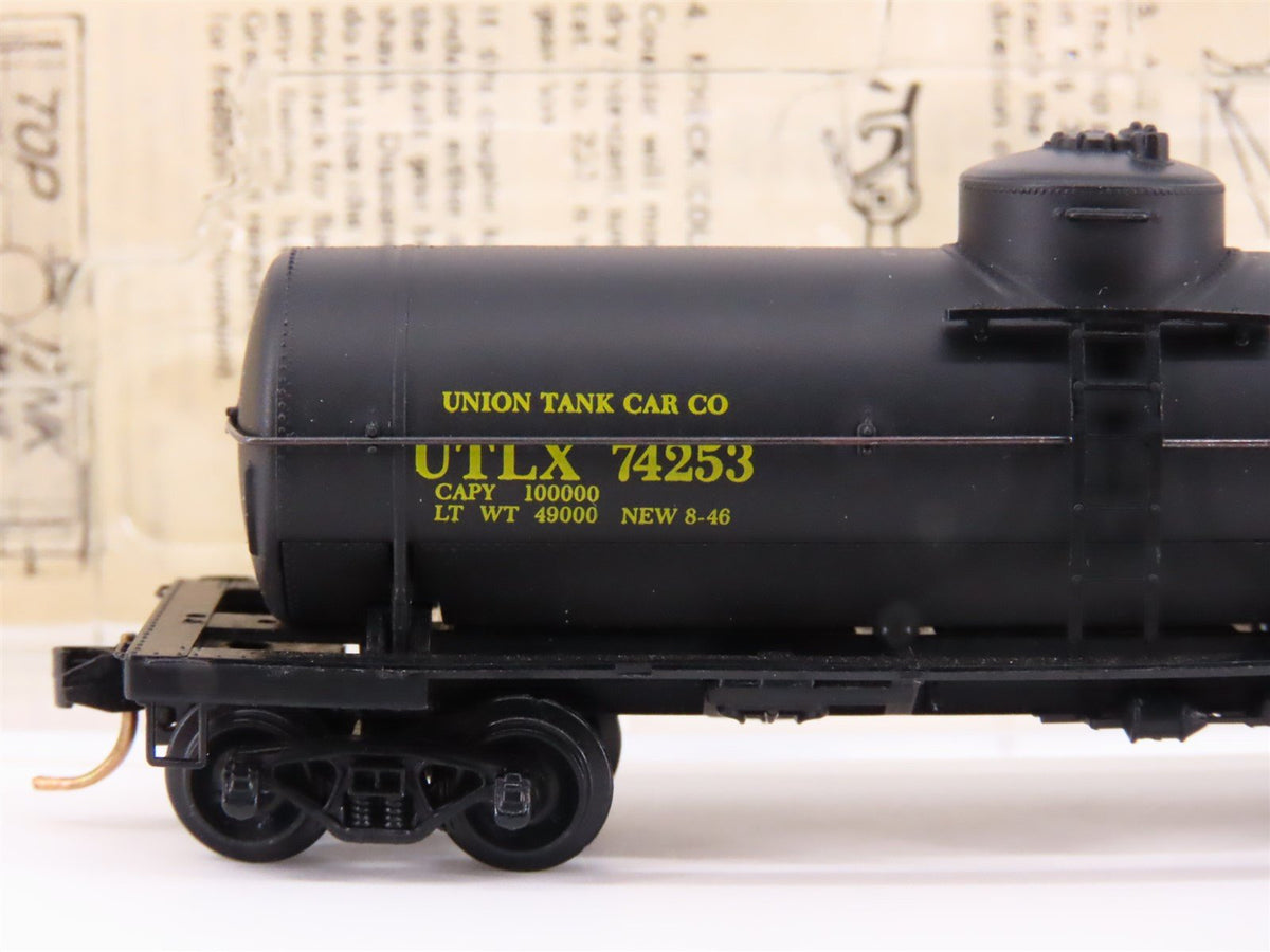 N Scale Kadee Micro-Trains MTL 65122 UTLX 39&#39; Single Dome Tank Car #74253