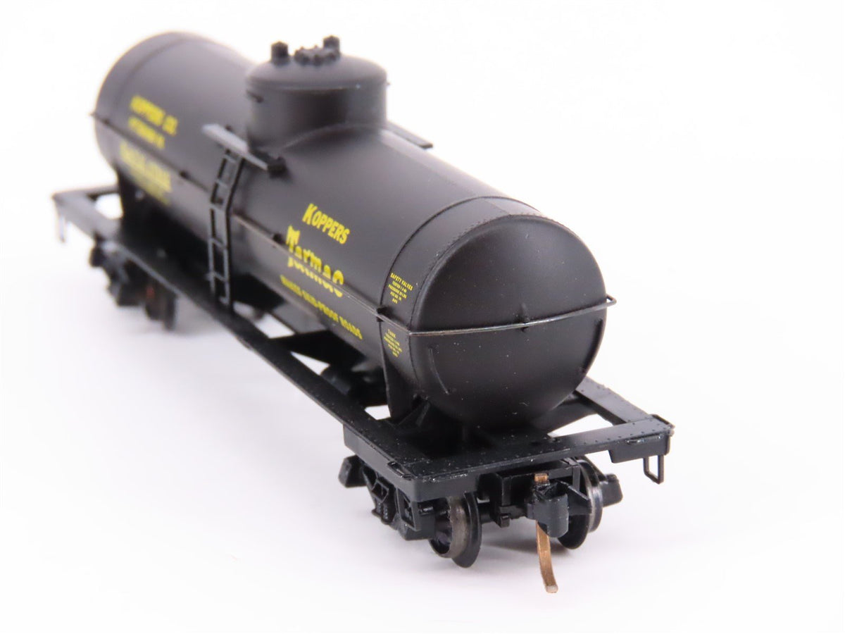 N Scale Kadee Micro-Trains MTL 65220 GATX Tarmac 39&#39; Single Dome Tank Car #17312