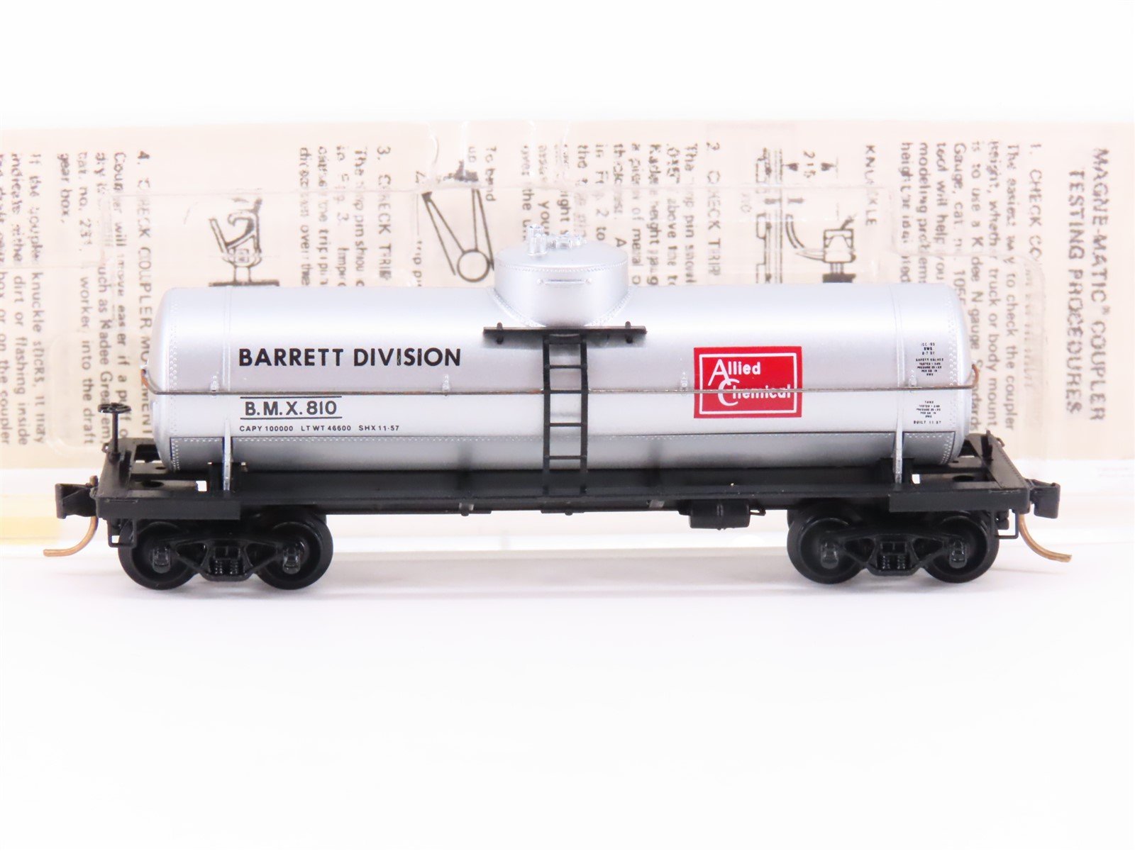 N Scale Kadee Micro-Trains MTL 65210 BMX Barrett Division 39' Tank Car #810