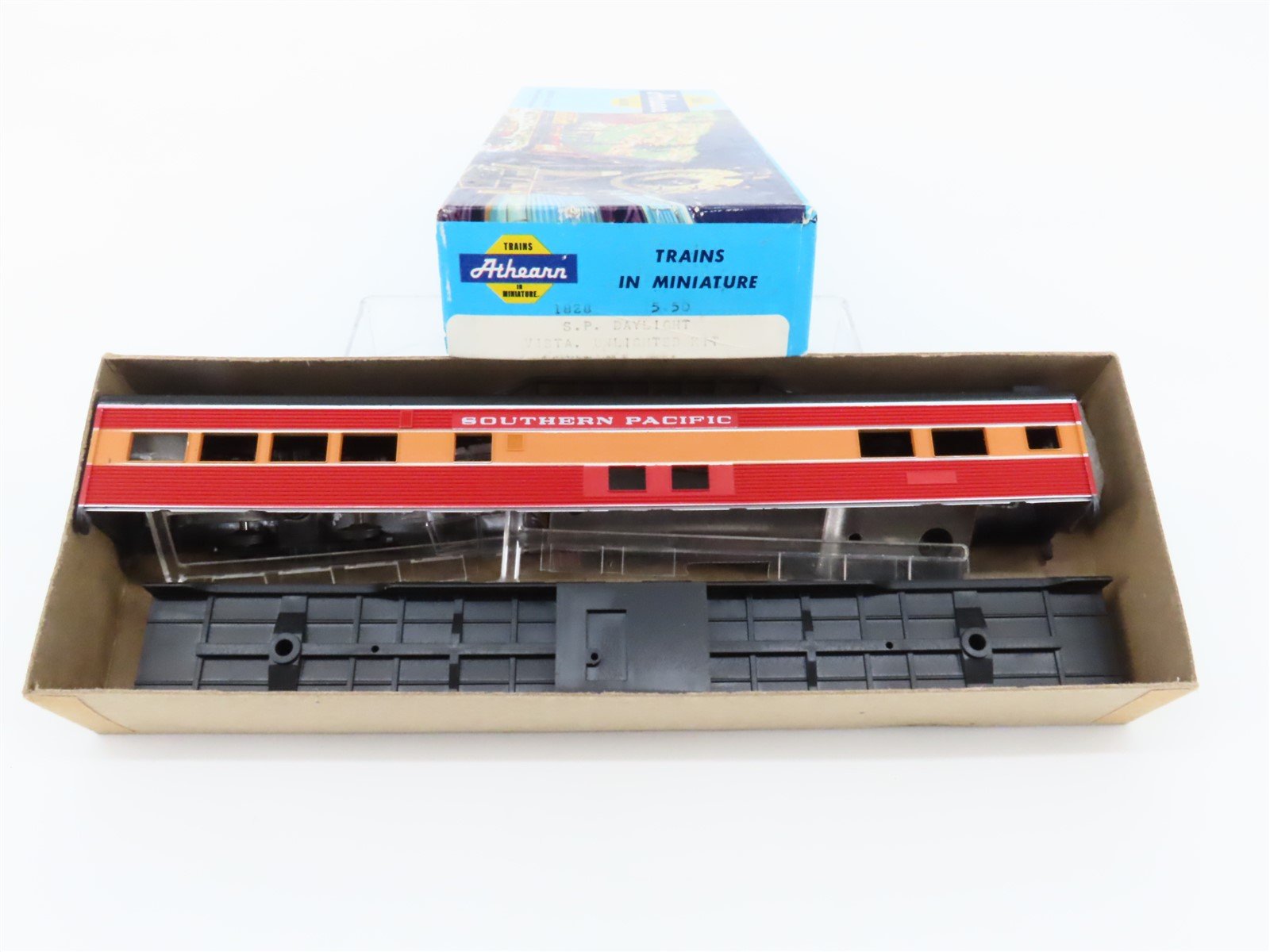 HO Athearn Kit #1828 SP Southern Pacific "Daylight" Vista Dome Passenger Car No#