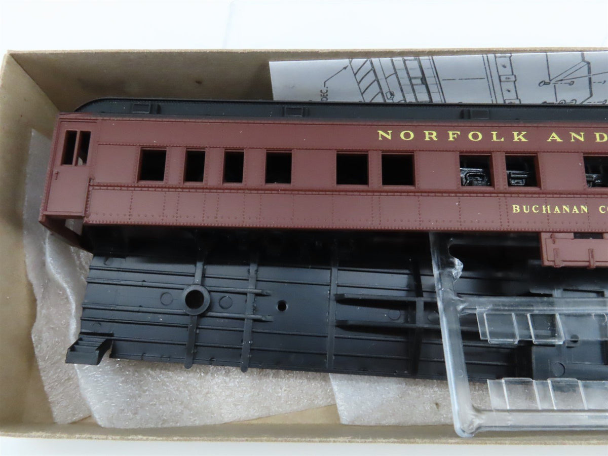 HO Athearn / Bev-Bel Kit #5130-1 N&amp;W Pullman Coach Passenger &quot;Buchanan County&quot;