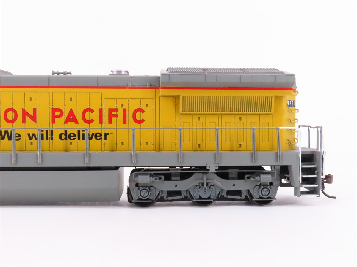 HO Scale Bachmann 85001 UP Union Pacific GE Dash 8-40C Diesel Loco #9221 w/ DCC