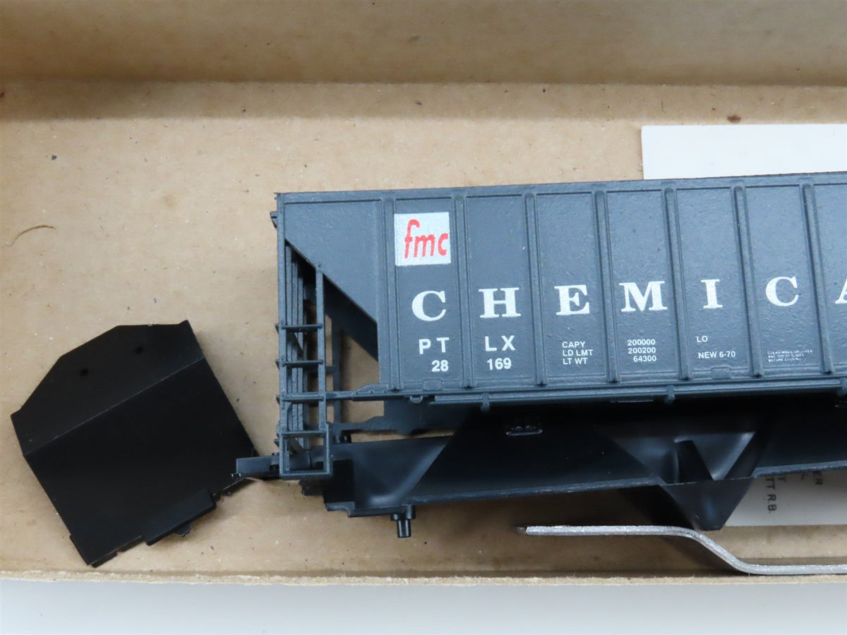 HO Athearn / Bev-Bel Kit #2229 PTLX FMC Chemicals 3-Bay Covered Hopper #28169