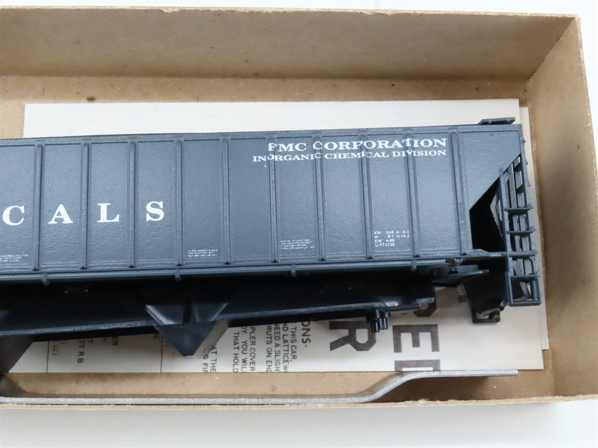 HO Athearn / Bev-Bel Kit #2229 PTLX FMC Chemicals 3-Bay Covered Hopper #28169