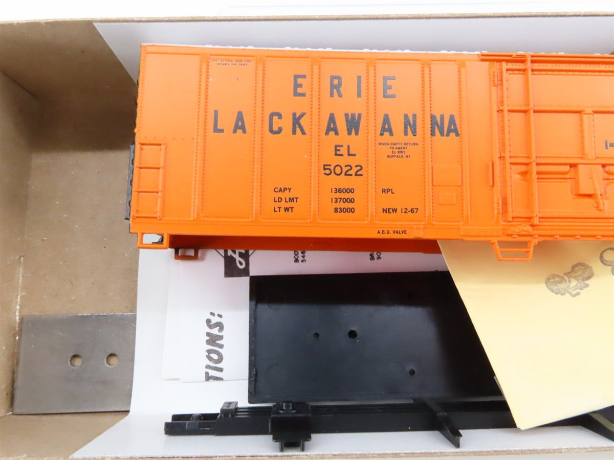 HO Athearn / Rail Runner Kit #141-1 EL Erie Lackawanna 57&#39; Mech Reefer #5022