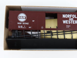 HO Scale Athearn / Rail Runner Kit #164 N&W Norfolk & Western 50' Box Car #55942