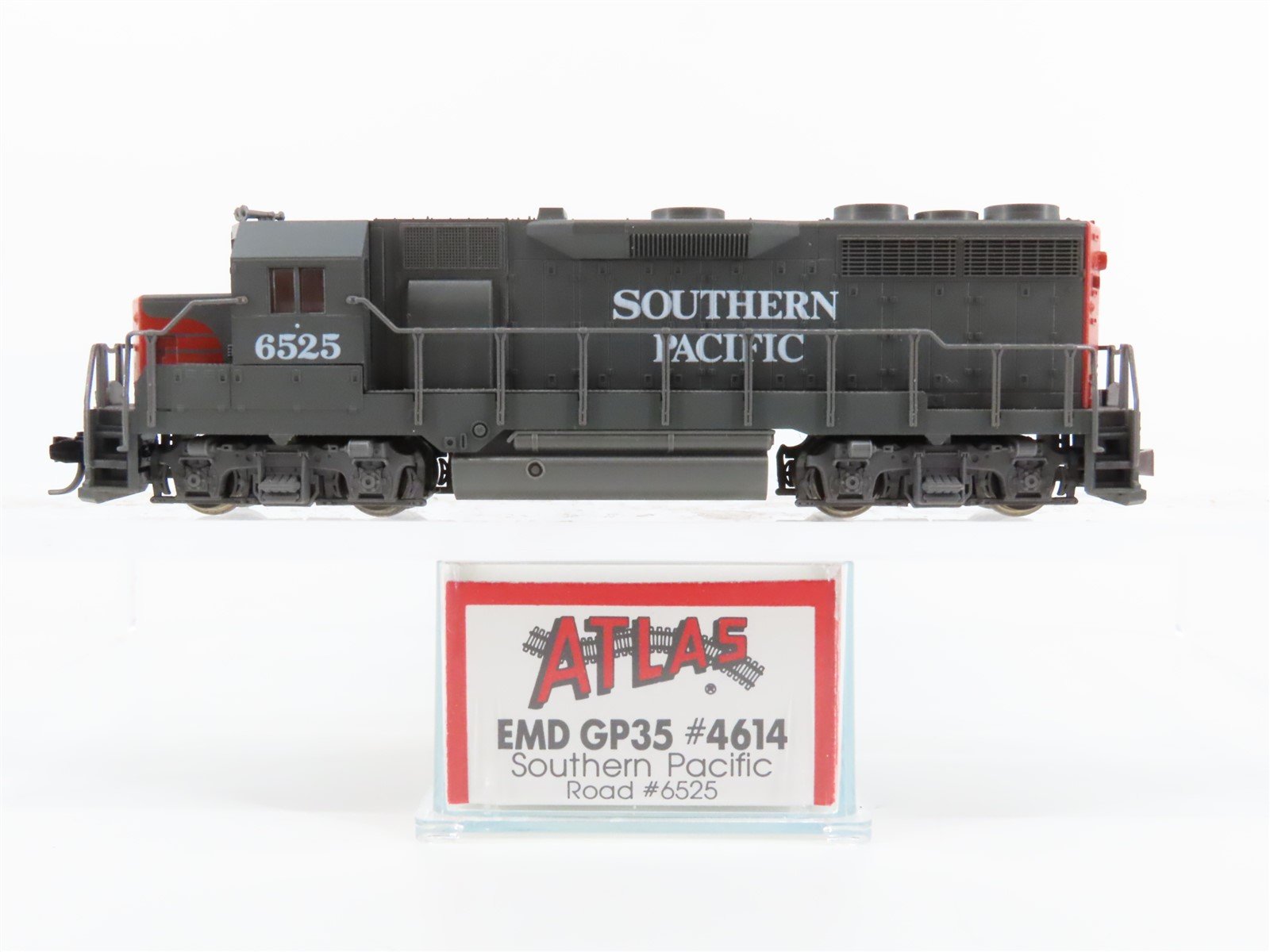 N Scale Atlas 4614 SP Southern Pacific GP35 Diesel Locomotive #6525