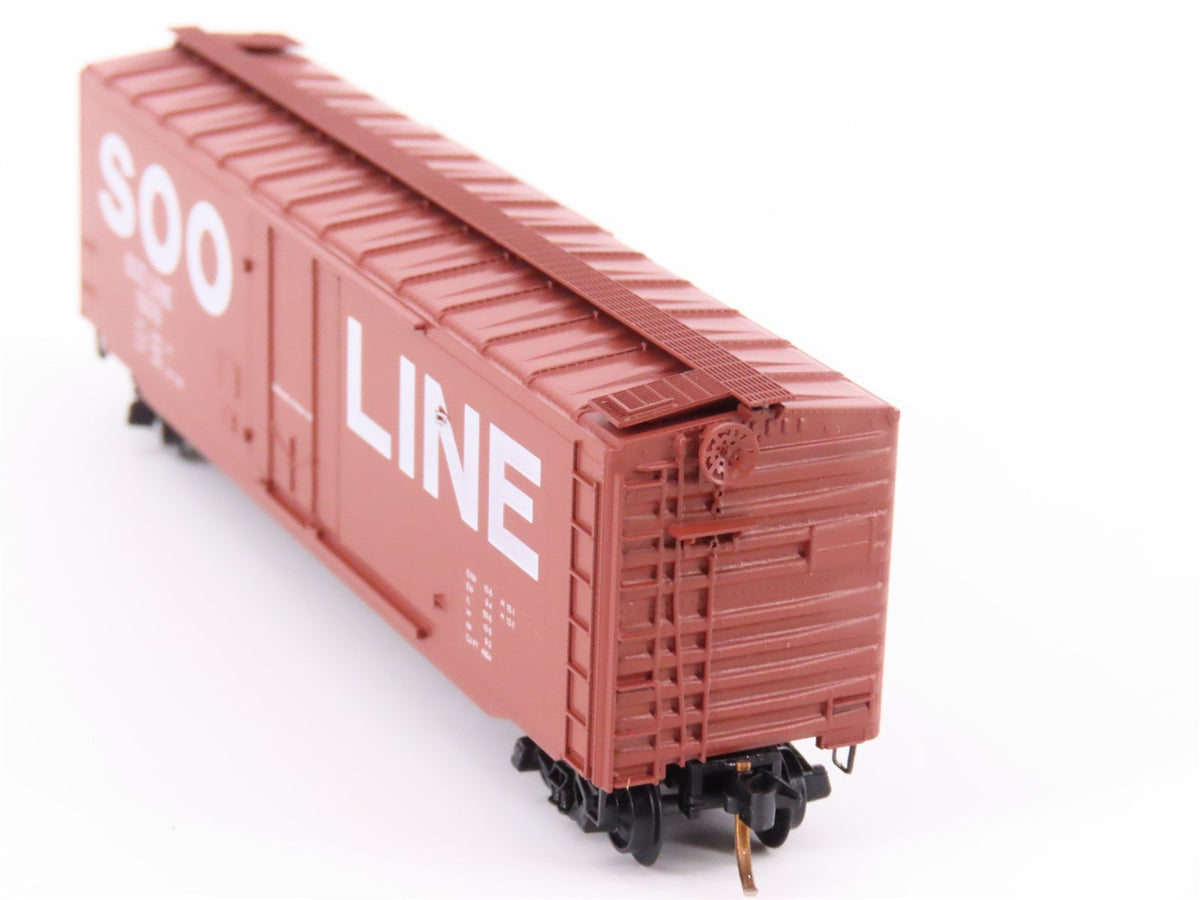 N Scale Kadee Micro-Trains MTL 32110 SOO Line 50&#39; Plug Door Box Car #15579