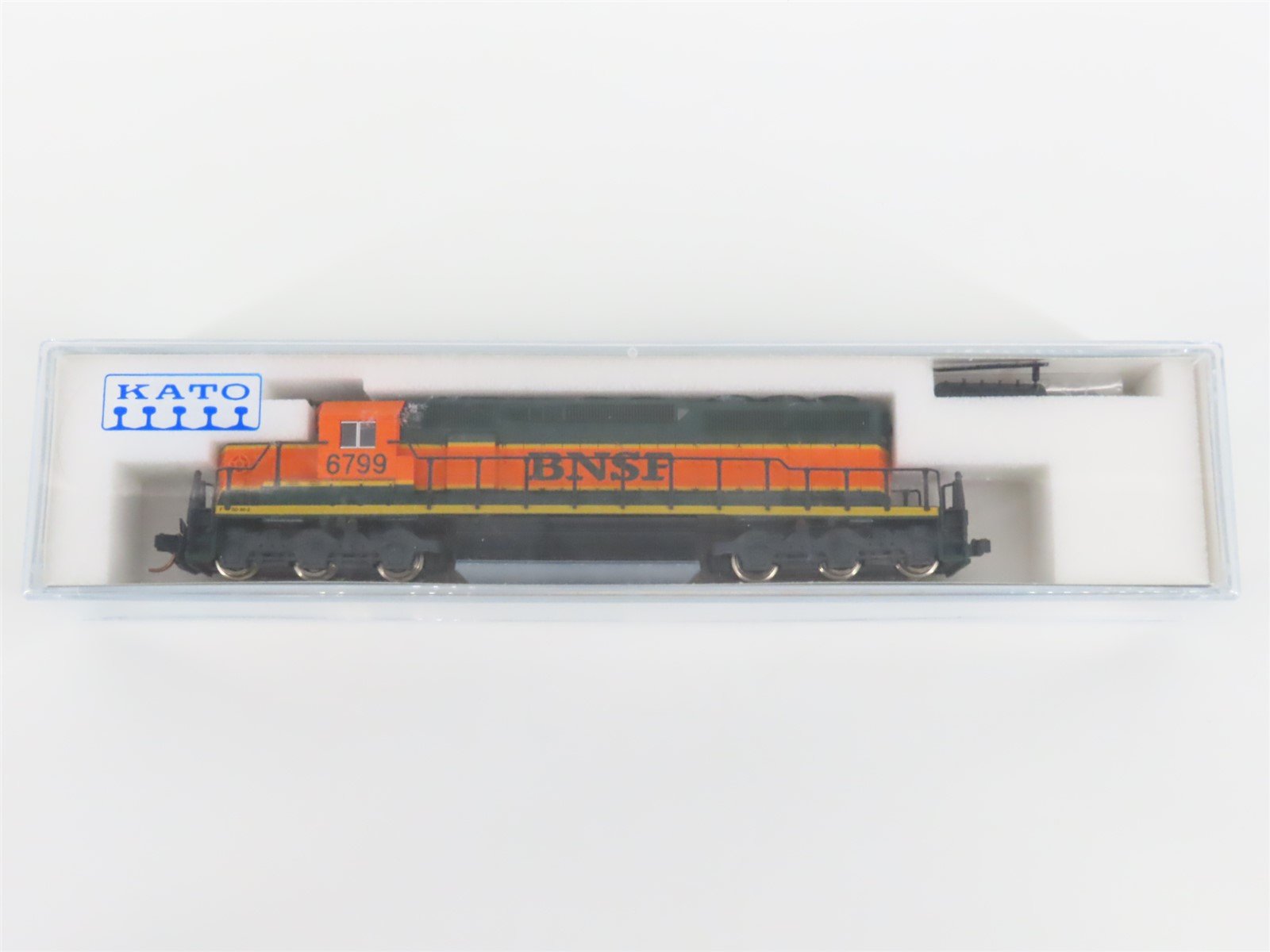 N Scale Kato 176-4901 BNSF Railway SD40-2 Snoot Diesel Locomotive #6799