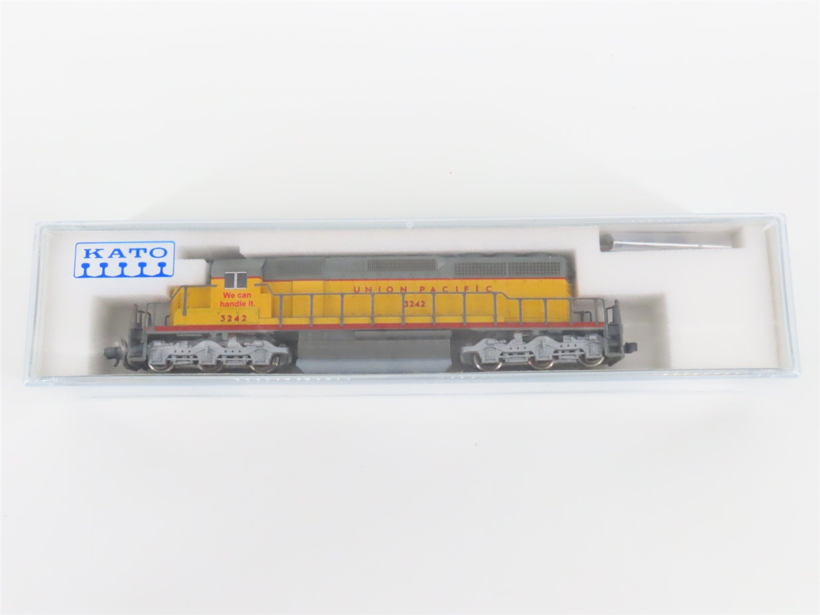 N Scale Kato 176-4813 UP Union Pacific SD40-2 Early Diesel Locomotive #3242