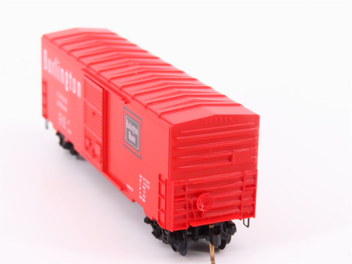 N Scale Kadee Micro-Trains MTL 24090 CB&amp;Q Burlington Route 40&#39; Box Car #39244