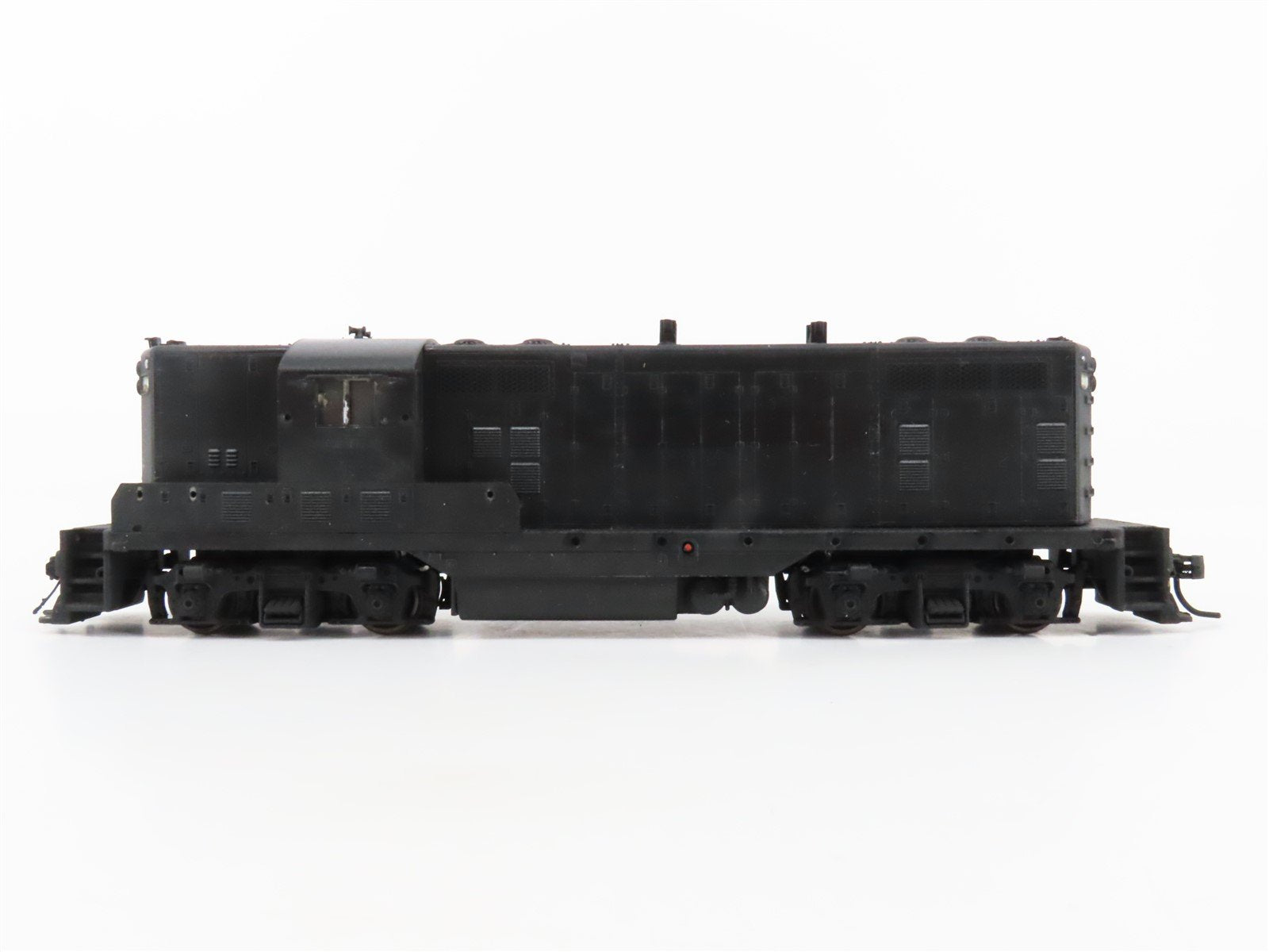 HO Scale KATO Unlettered EMD GP7 Diesel Locomotive - Custom