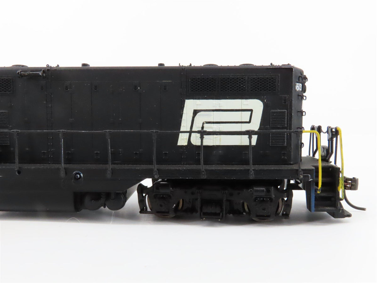 HO KATO PC P&amp;E Peoria &amp; Eastern EMD GP7 Diesel #5613 w/ DCC - Custom