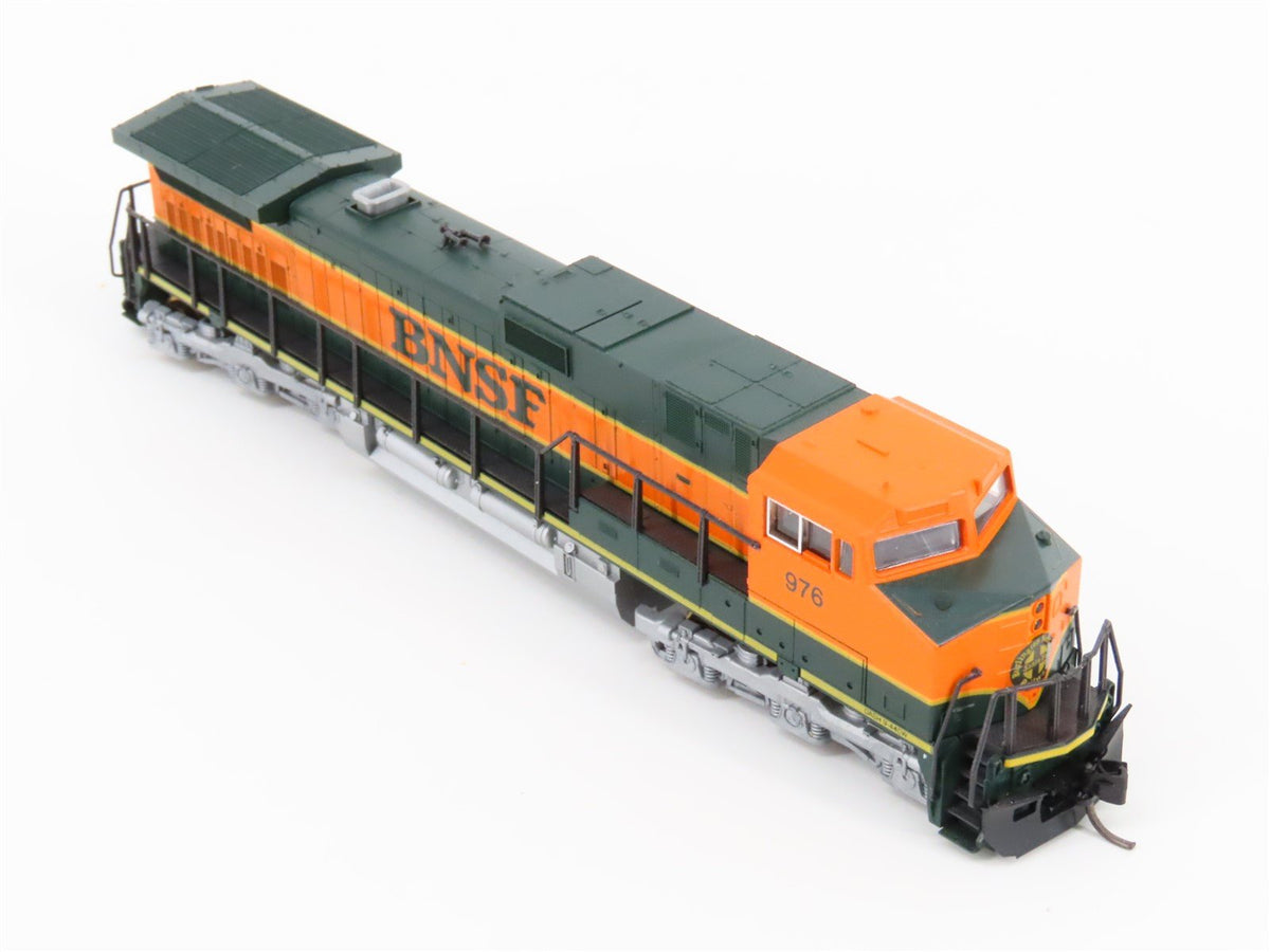 N Scale Kato 176-3801 BNSF Railway C44-9W Diesel Locomotive #976