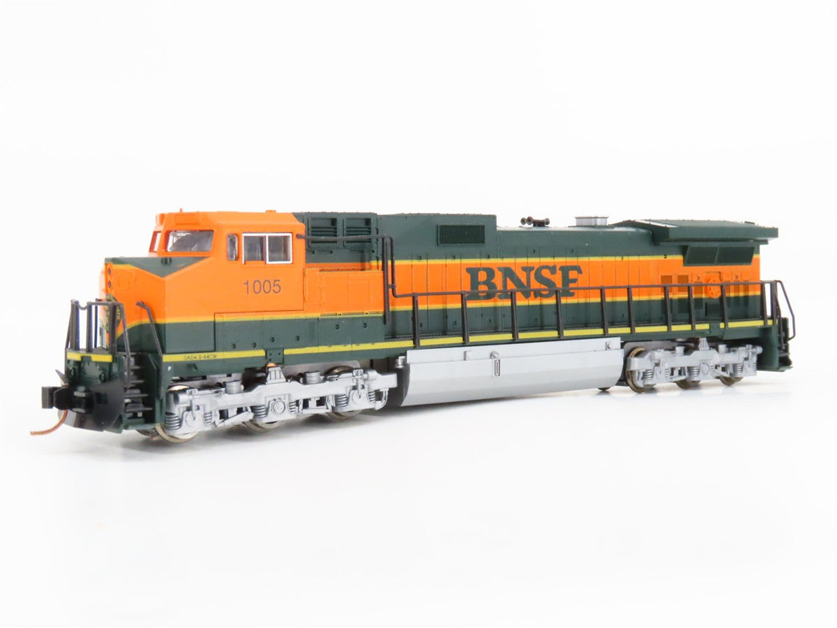 N Scale KATO 176-3802 BNSF Railway C44-9W Diesel Locomotive #1005