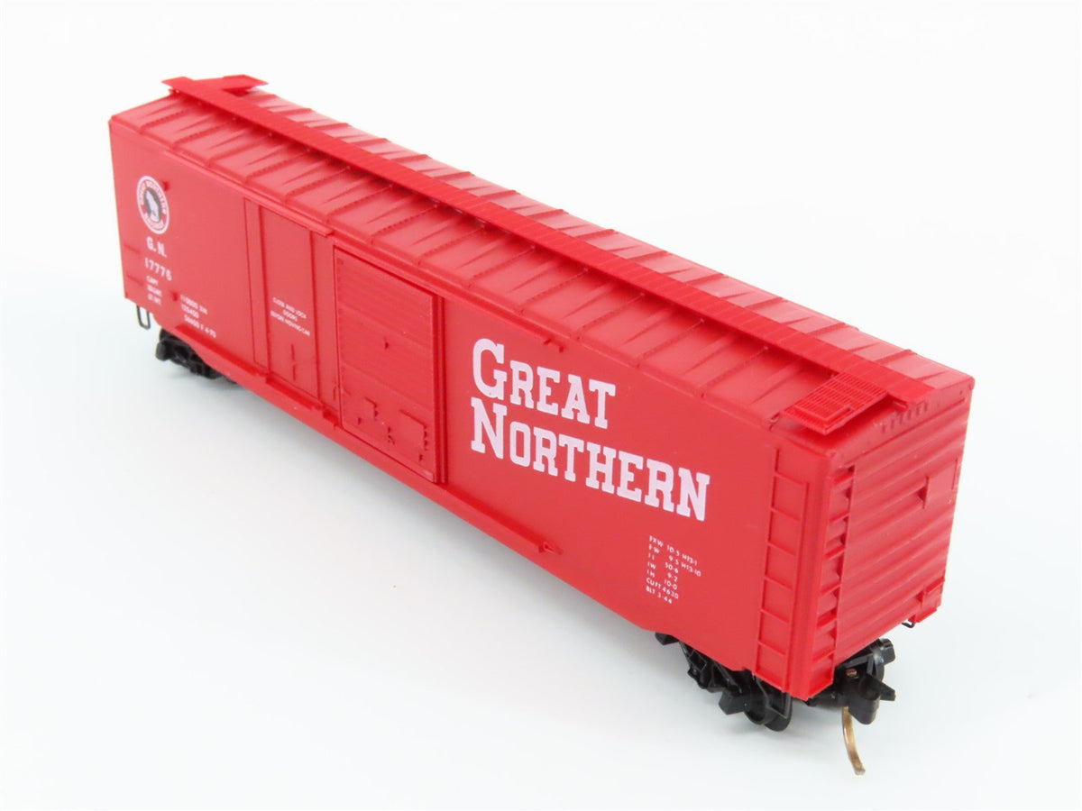 N Scale Kadee Micro-Trains MTL 33010 GN Great Northern 50&#39; Box Car #17776