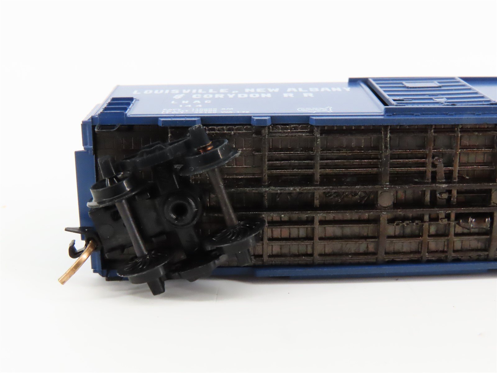 N Scale Kadee Micro-Trains MTL 24314 LNAC Railroad 40' Box Car #144 - Blue Label