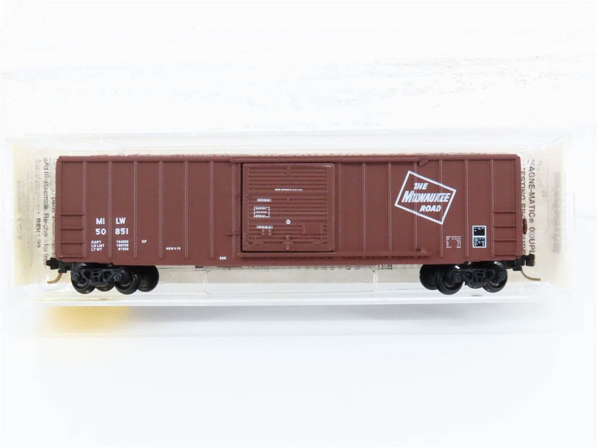 N Scale Micro-Trains MTL 25310 MILW Milwaukee Road 50&#39; Plug Door Box Car #50851