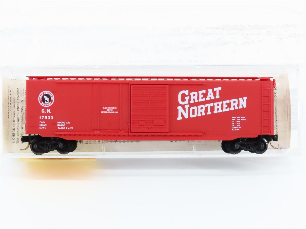 N Scale Micro-Trains MTL 33010 GN Great Northern Railroad 50&#39; Box Car #17833
