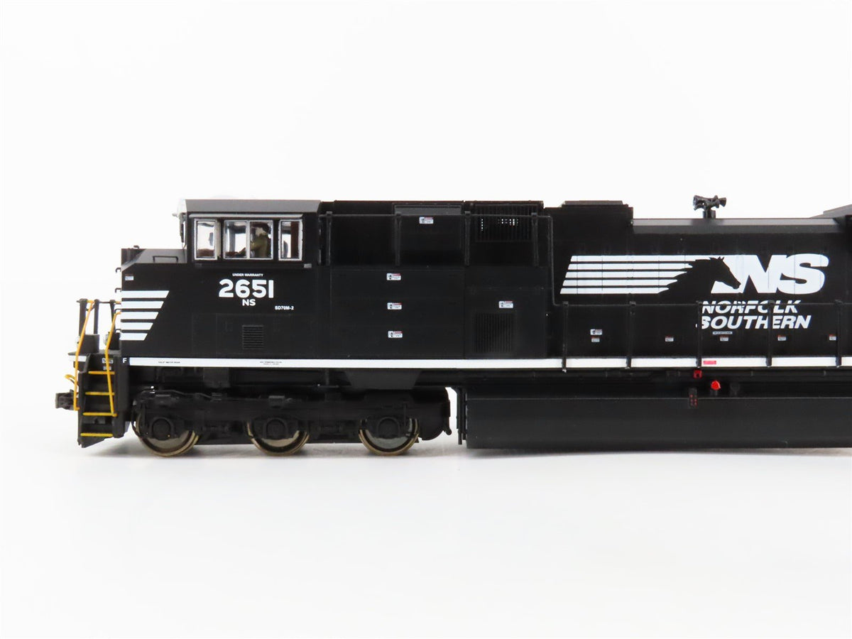 HO Scale MTH 80-2015-0 NS Norfolk Southern SD70M-2 Diesel #2651 w/DCC &amp; Sound