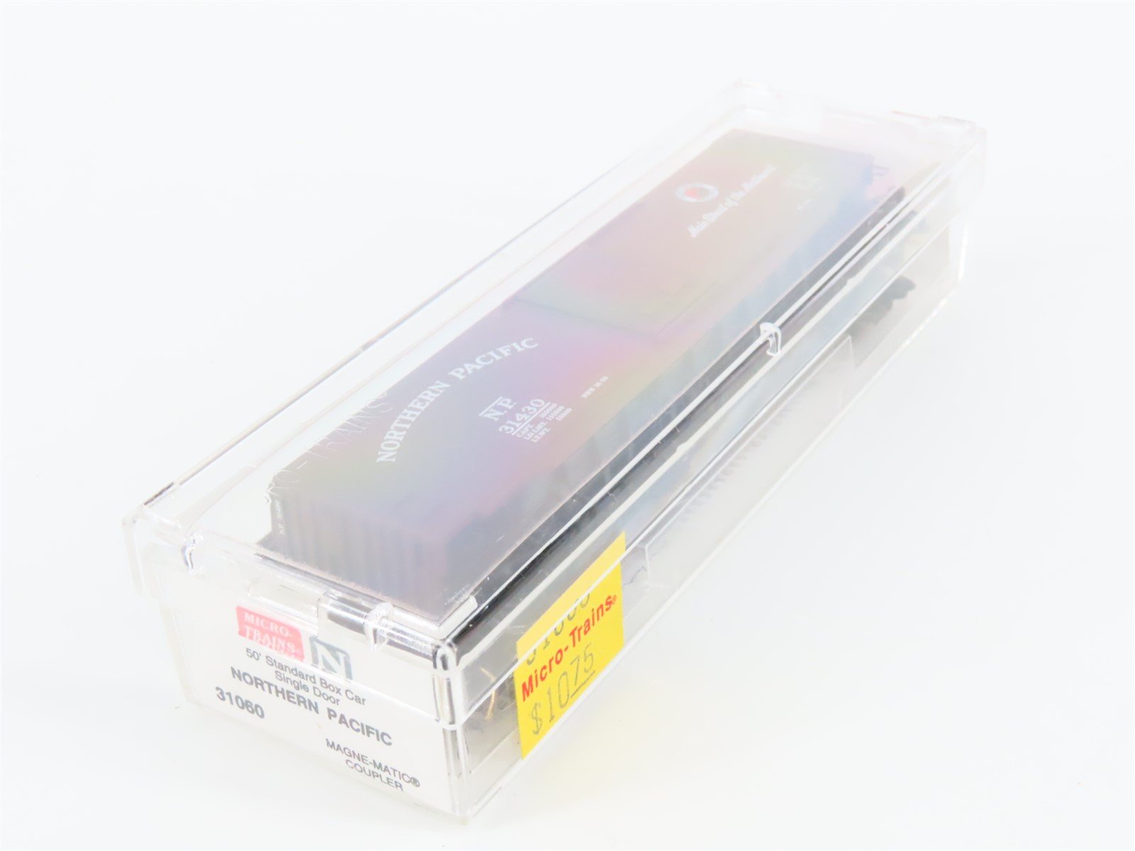 N Micro-Trains MTL 31060 NP Main Street Of The Northwest 50' Box Car #31430