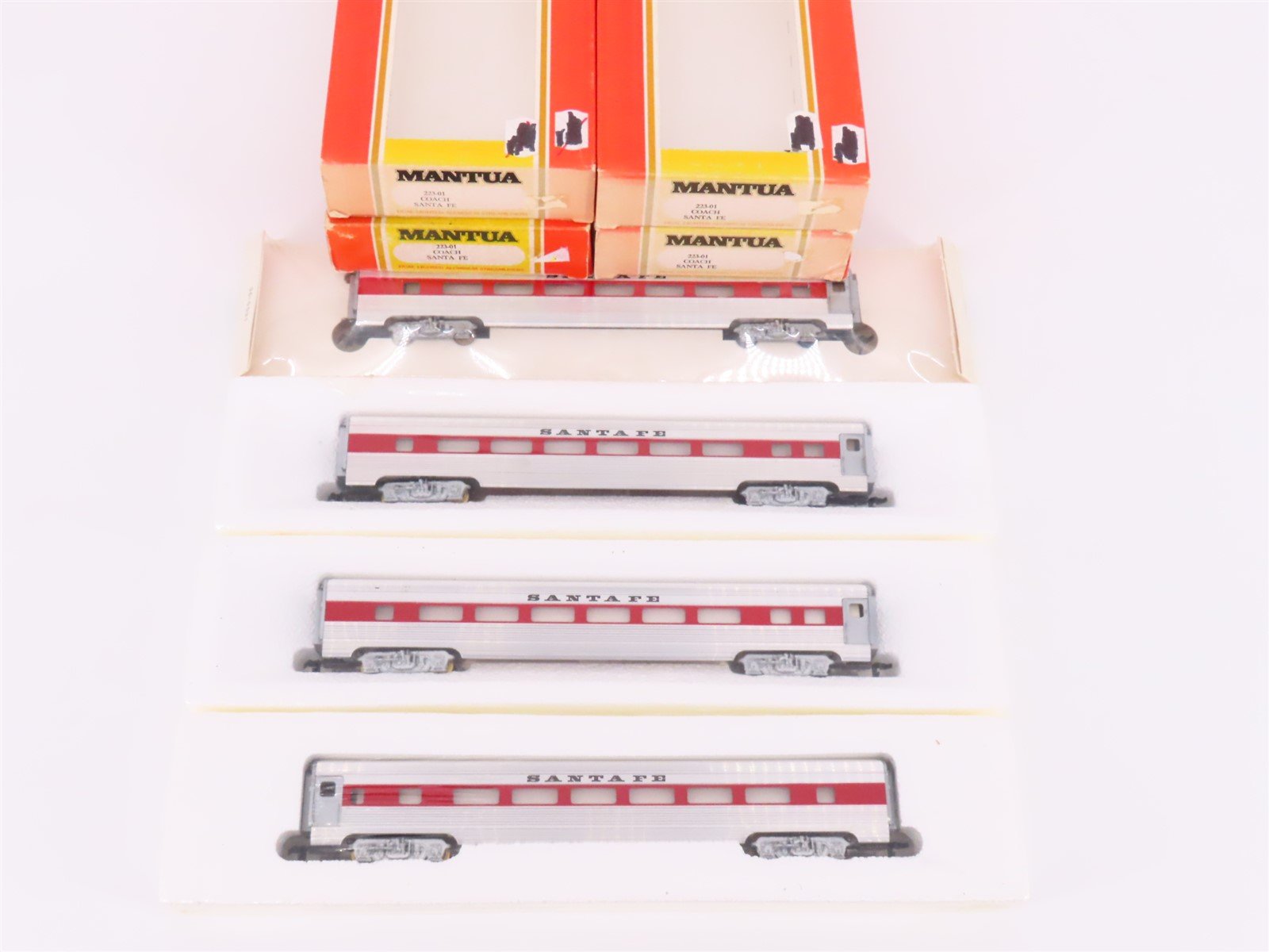 Lot of 4 HO Scale Mantua ATSF Santa Fe Aluminum Streamlined Passenger Cars