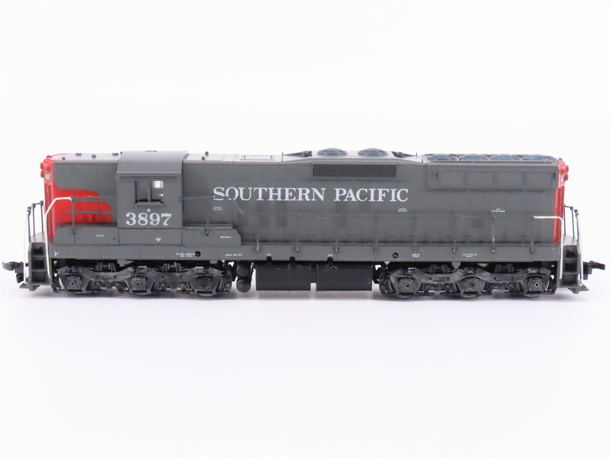 HO Scale Athearn SP Southern Pacific &quot;Bloody Nose&quot; EMD SD9 Diesel #3897