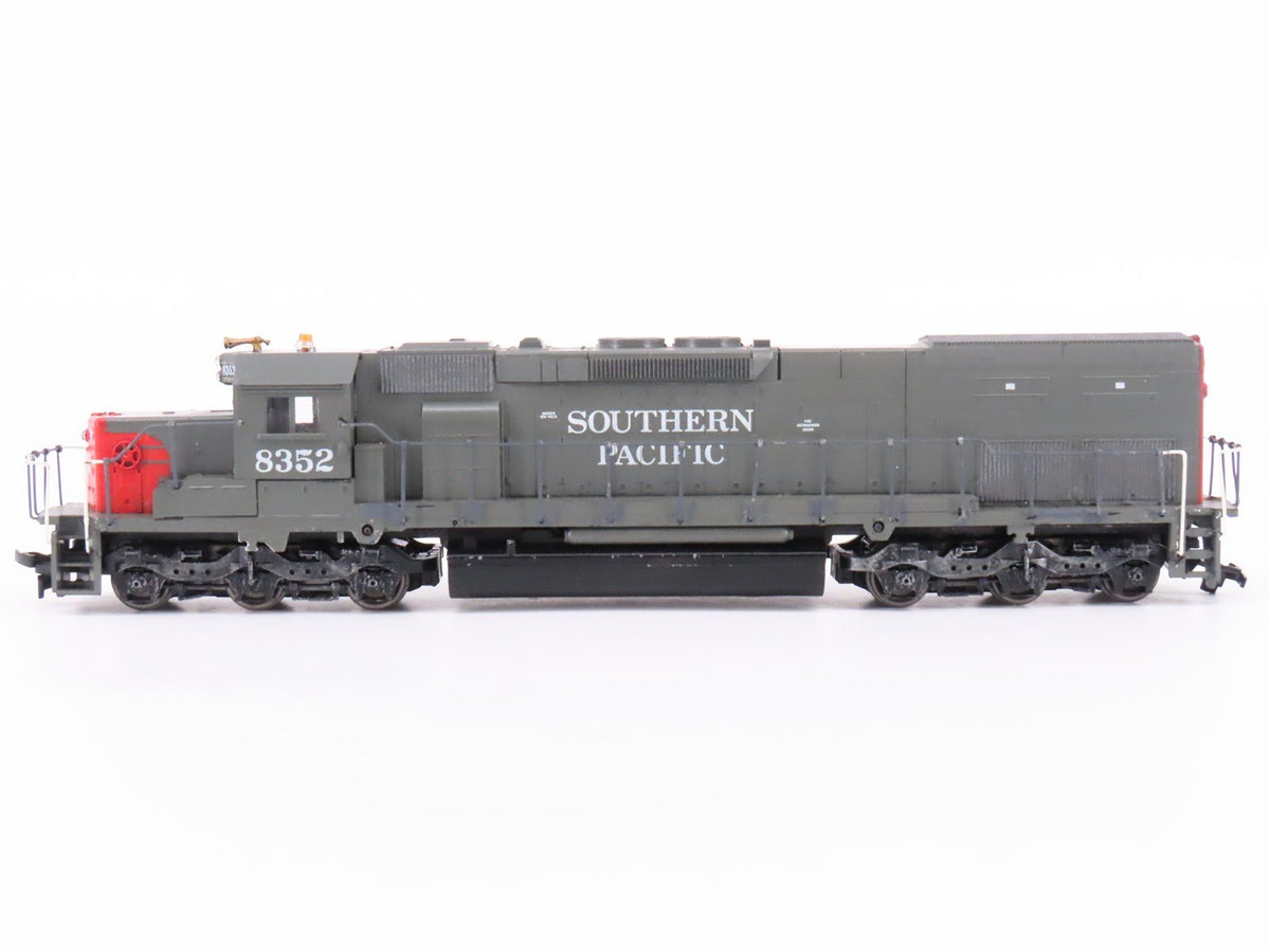 HO Scale Athearn SP Southern Pacific &quot;Bloody Nose&quot; EMD SD40T-2 Diesel #8352