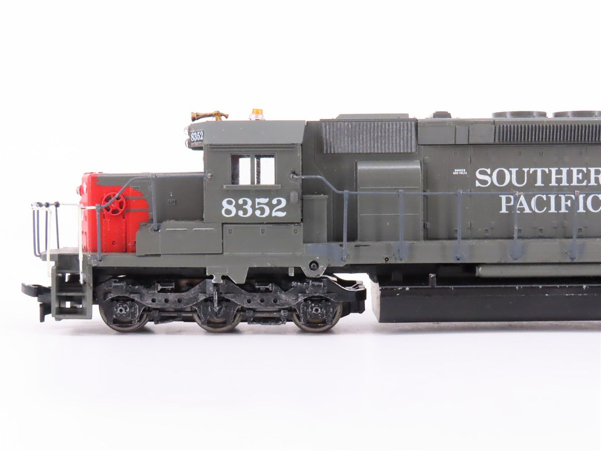 HO Scale Athearn SP Southern Pacific &quot;Bloody Nose&quot; EMD SD40T-2 Diesel #8352