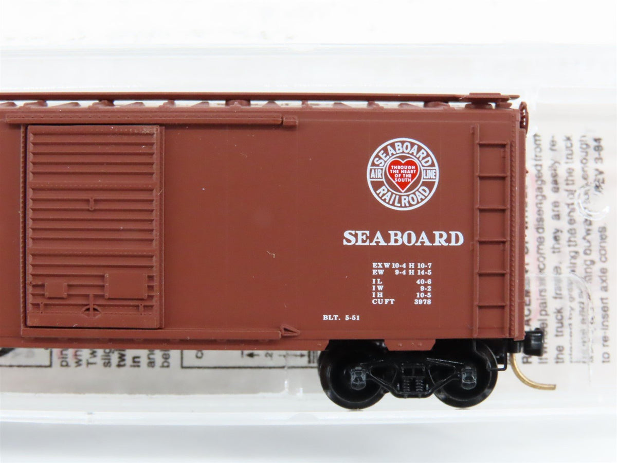 N Scale Micro-Trains MTL 20660 SAL Silver Comet 40&#39; Single Door Box Car #24863