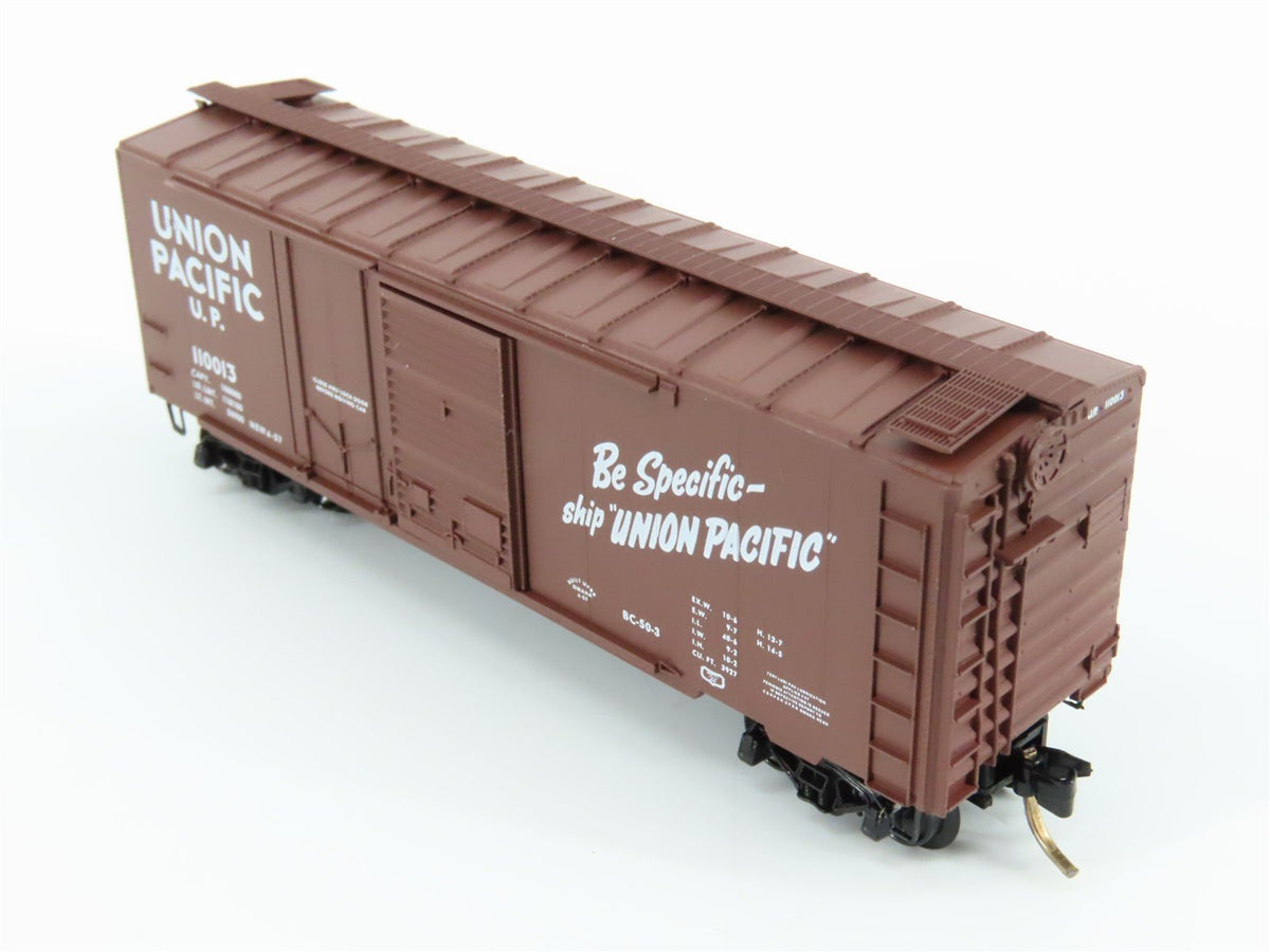 N Scale Micro-Trains MTL 22030 UP Union Pacific Railroad 40&#39; Box Car #11013