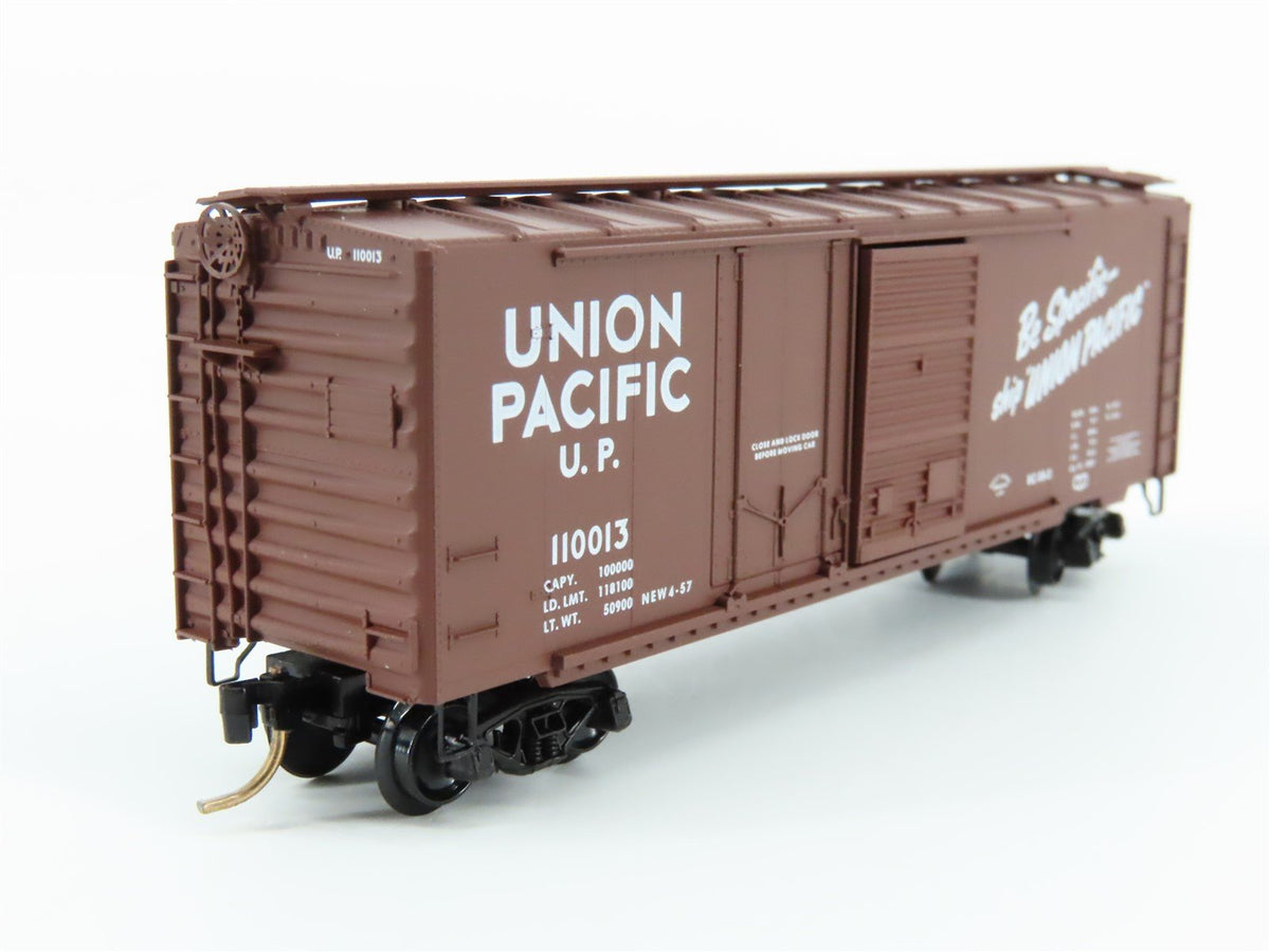 N Scale Micro-Trains MTL 22030 UP Union Pacific Railroad 40&#39; Box Car #11013