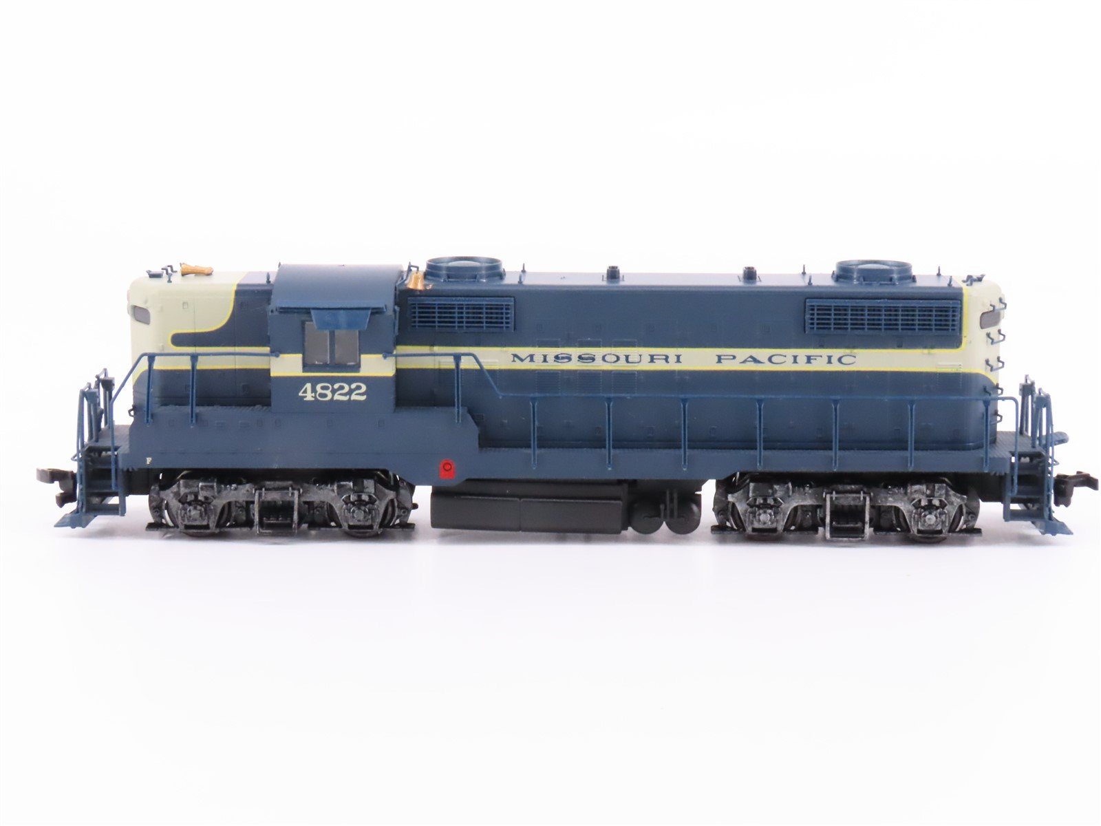 HO Scale Proto 2000 MP Missouri Pacific EMD GP18 Diesel #4822 - BAD GEARS