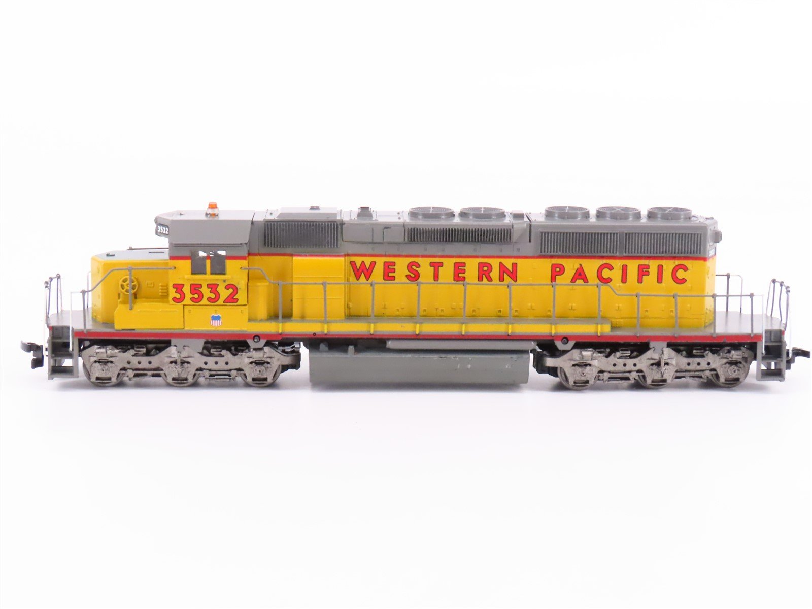 HO Scale Athearn WP Western Pacific UP Scheme EMD SD40-2 Diesel #3532 - Custom