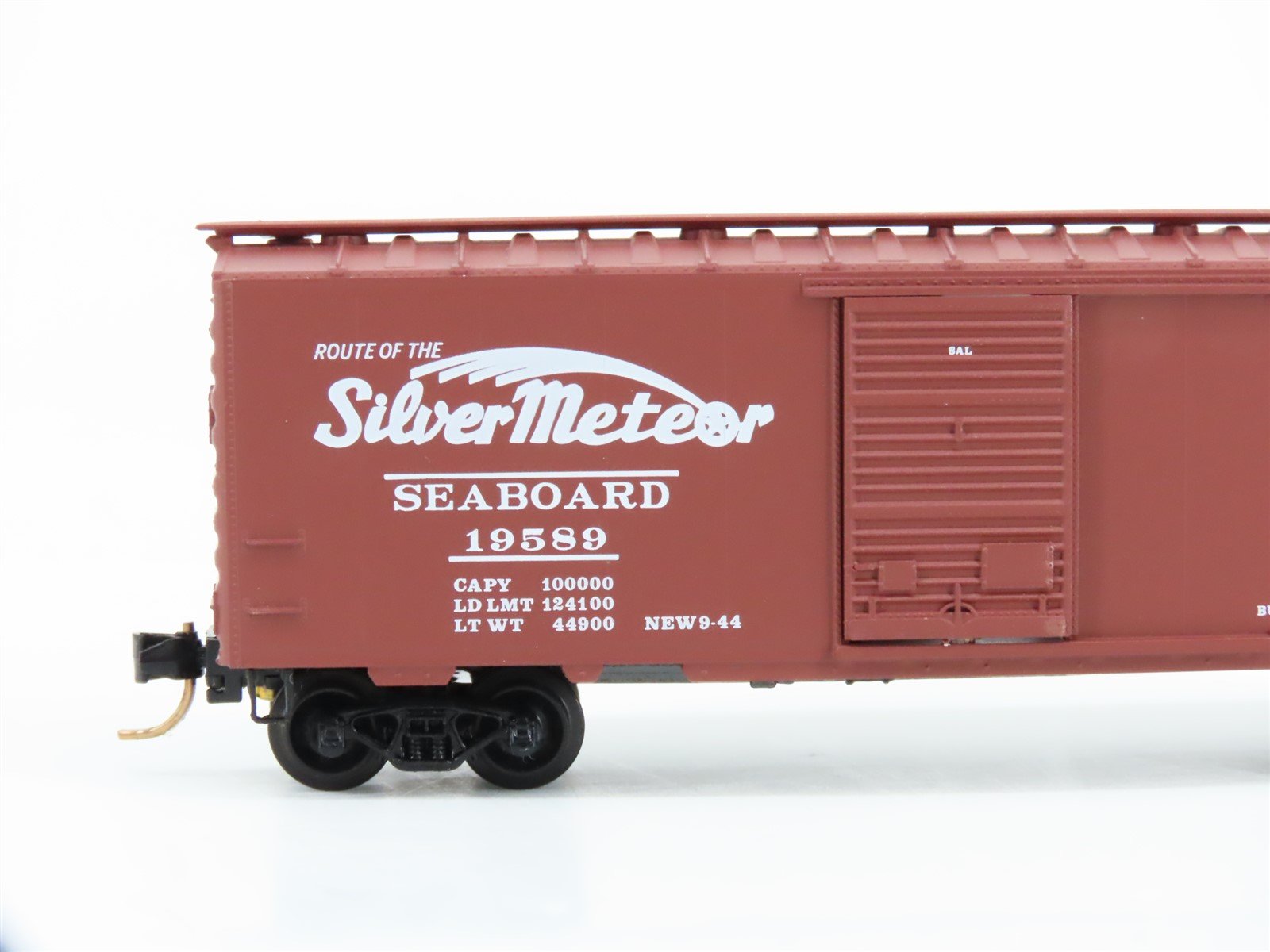 N Kadee Micro-Trains MTL 20570 SAL Seaboard Silver Meteor 40' Box Car #19589