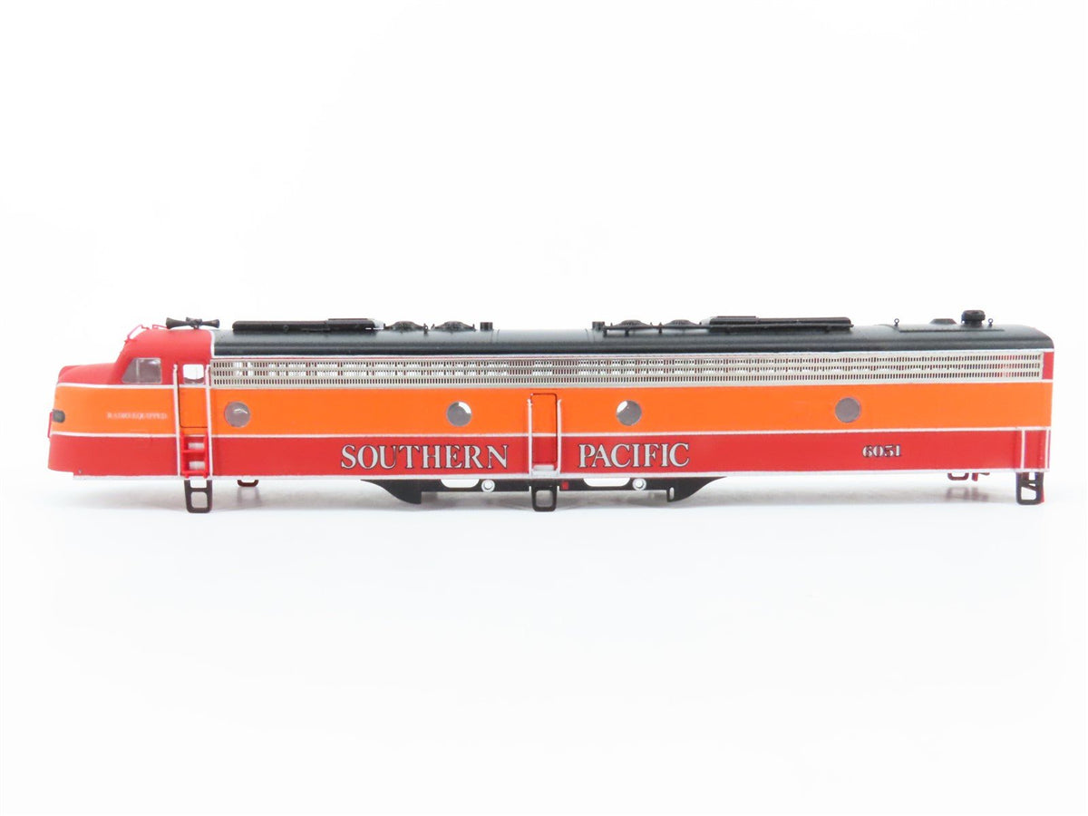 HO Scale Proto 2000 8101 SP Southern Pacific E8/9A Diesel Locomotive #6051