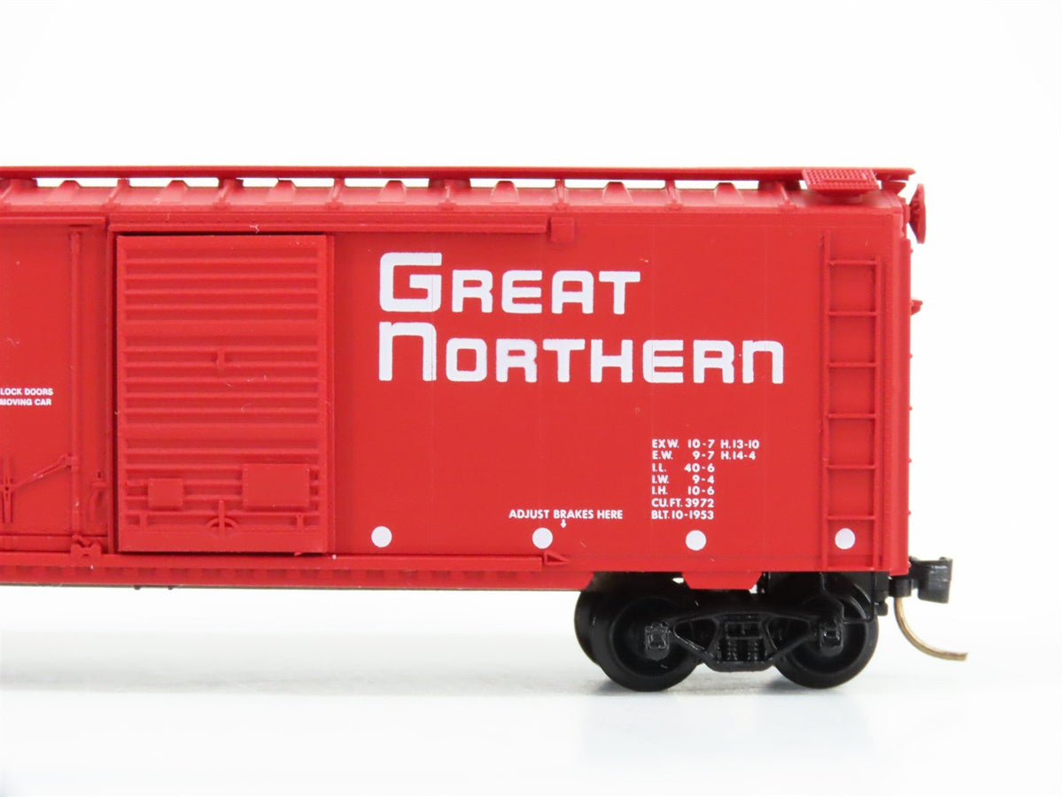 N Scale Kadee Micro-Trains MTL 22020 GN Great Northern 40&#39; Box Car #11875