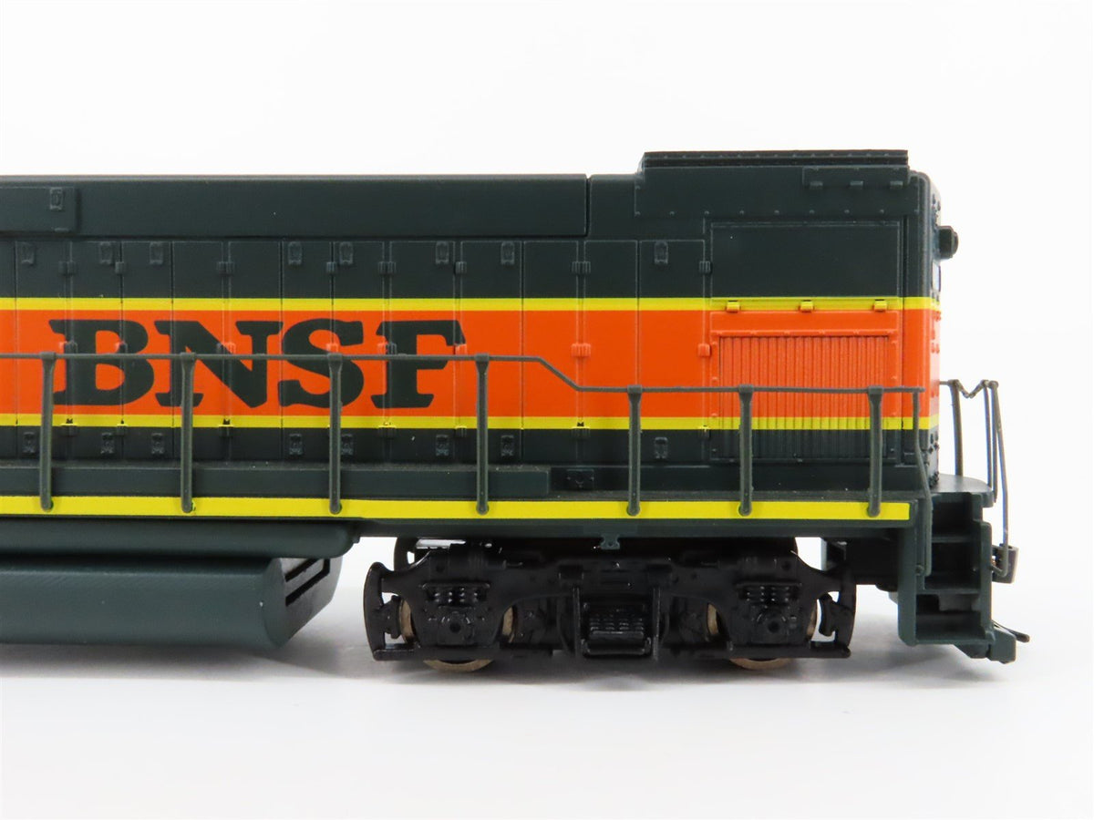 HO Scale Walthers 931-1210 BNSF Railway Flyer Express Diesel Set w/Cars &amp; Track