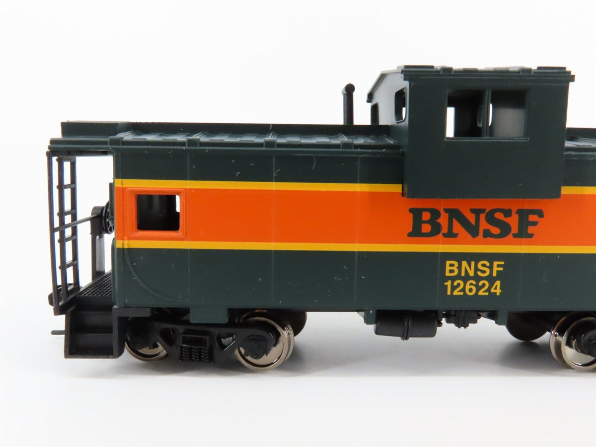 HO Scale Walthers 931-1210 BNSF Railway Flyer Express Diesel Set w/Cars &amp; Track