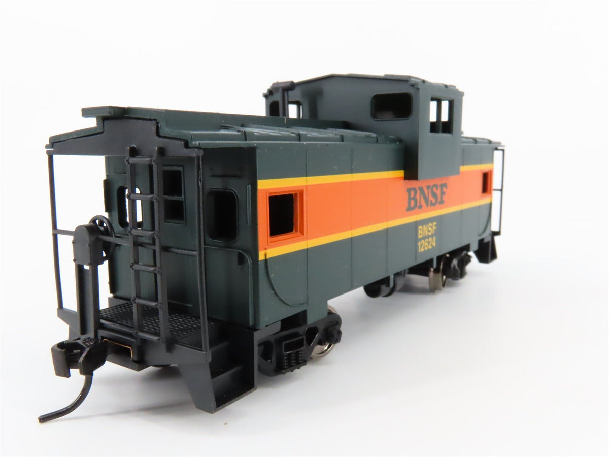 HO Scale Walthers 931-1210 BNSF Railway Flyer Express Diesel Set w/Cars &amp; Track