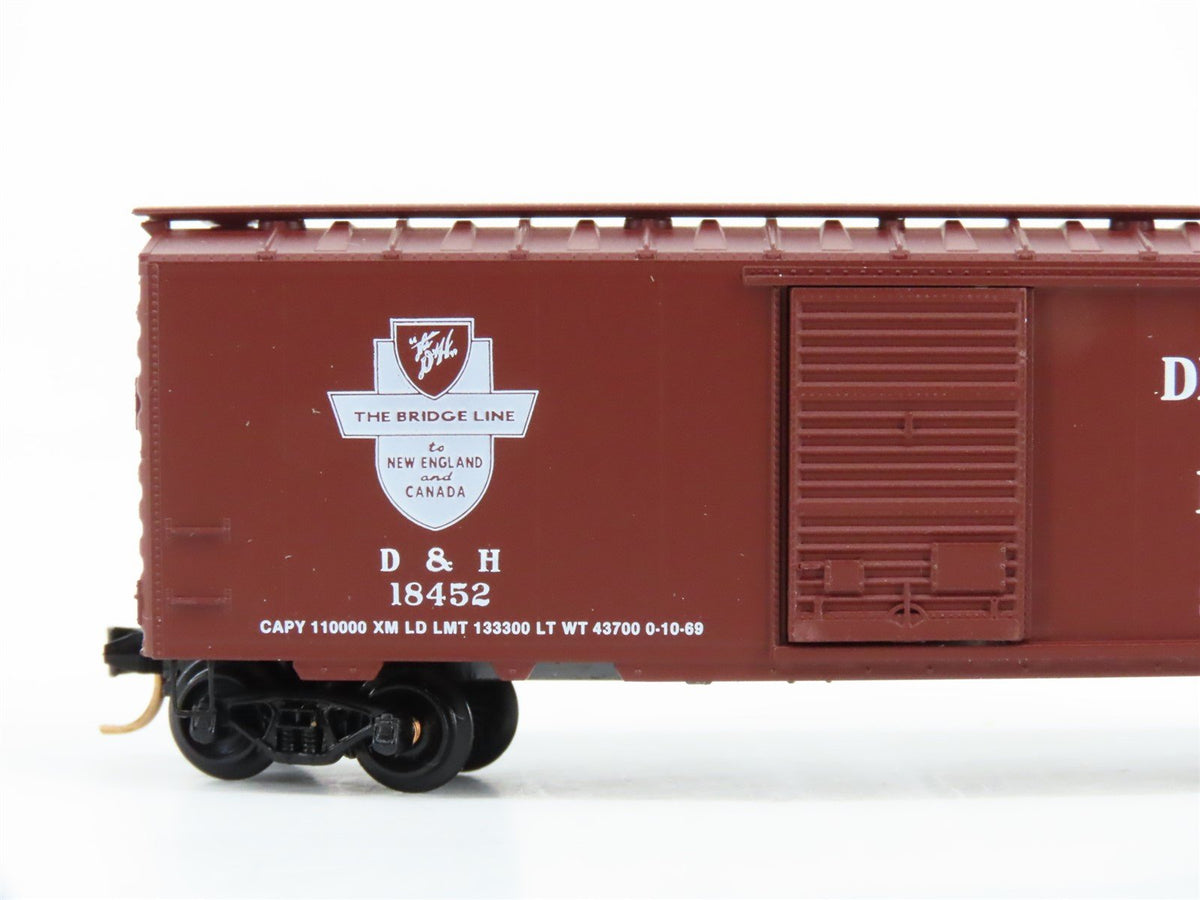 N Scale Kadee Micro-Trains MTL 20520 D&amp;H &quot;The Bridge Line&quot; 40&#39; Box Car #18452