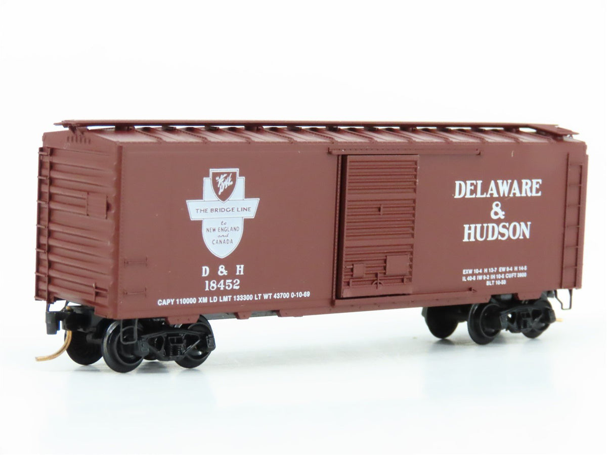 N Scale Kadee Micro-Trains MTL 20520 D&amp;H &quot;The Bridge Line&quot; 40&#39; Box Car #18452