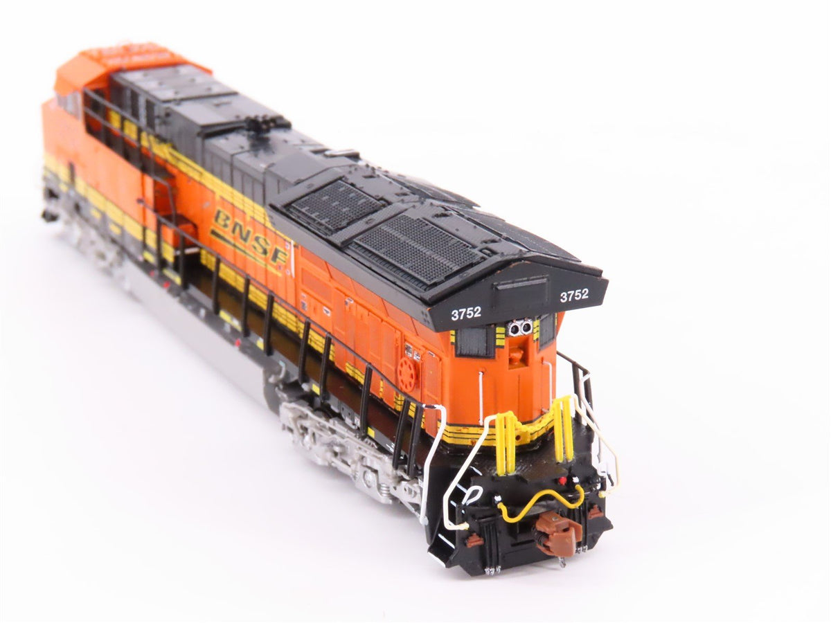 N Scaletrains SXT33626 BNSF GE Tier 4 GEVO ET44C4 Diesel #3752 w/ DCC &amp; Sound